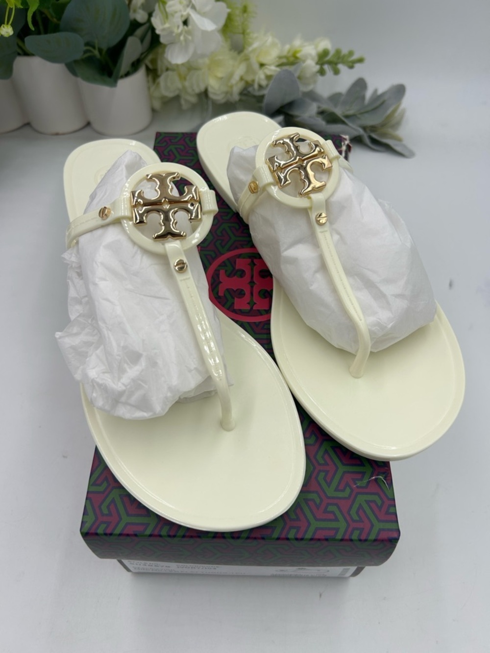 Women's TORY BURCH thong jelly sandals, size 11 - Picture 2 of 8